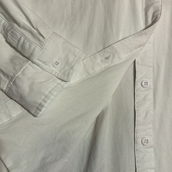 Classic white button up collared dress shirt - Picture 3 of 10